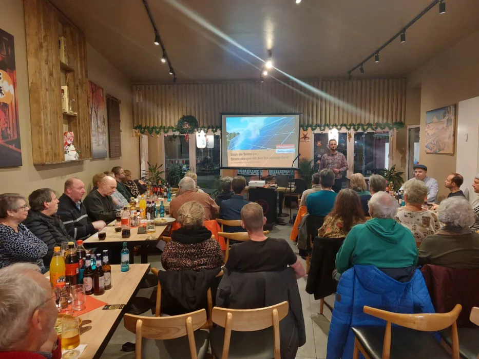 Erfolgreicher Themenabend „Steck die Sonne ein!“ – Alles rund um Photovoltaik zu Hause