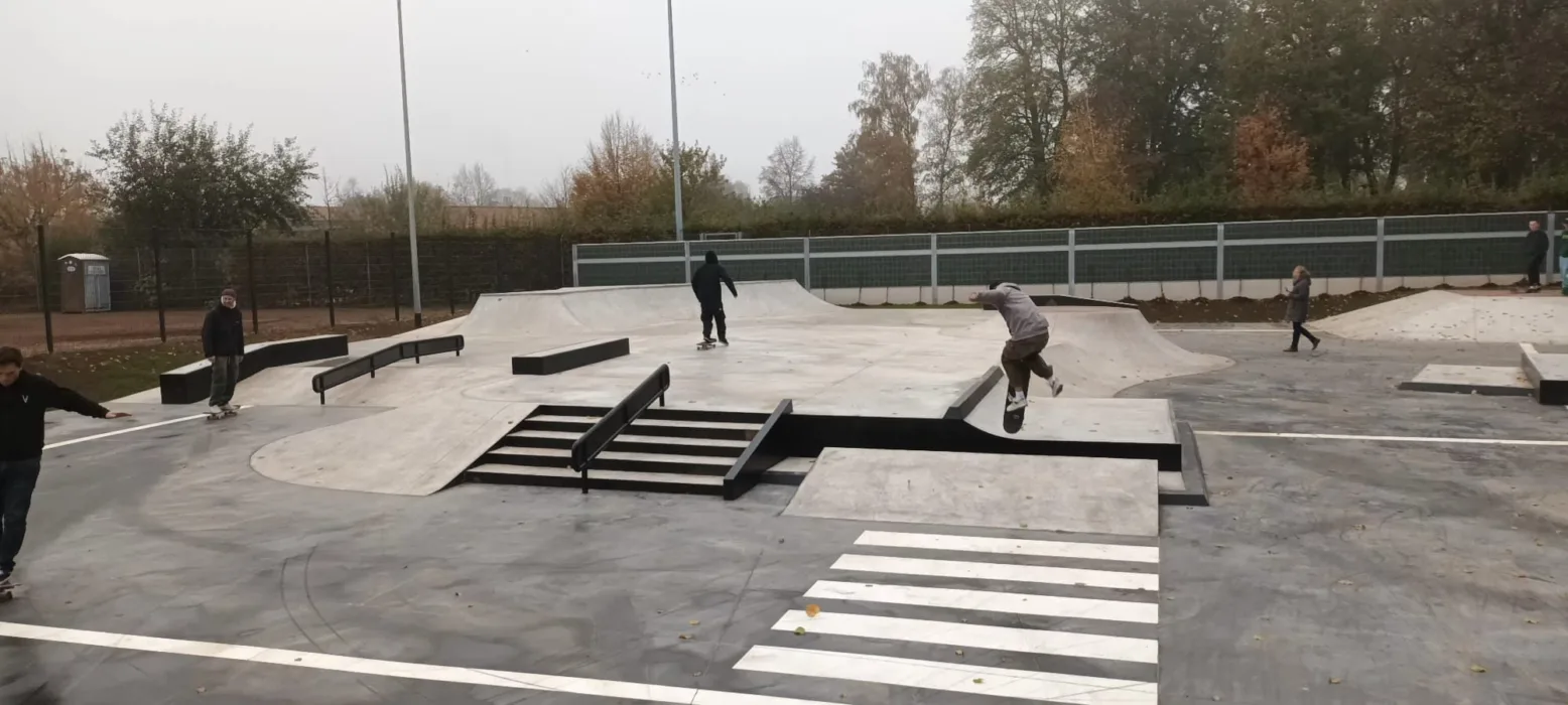 Die neue Skateanlage am Willy-Stein-Stadion ist eröffnet